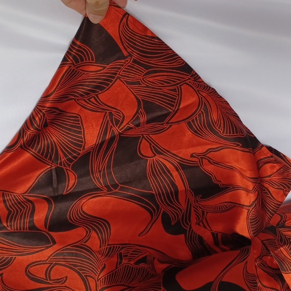 BCBGMaxAzria Red and Black Floral Kimono style, silky, Dress M - Picture 3 of 9